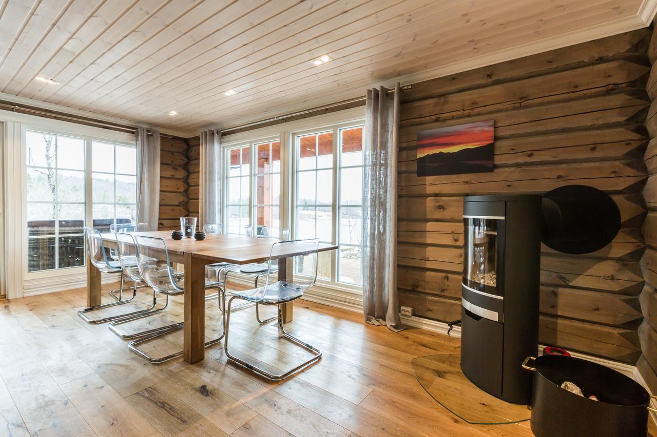 Lake View Apartment 4 Bedrooms Brunstad Exterior photo
